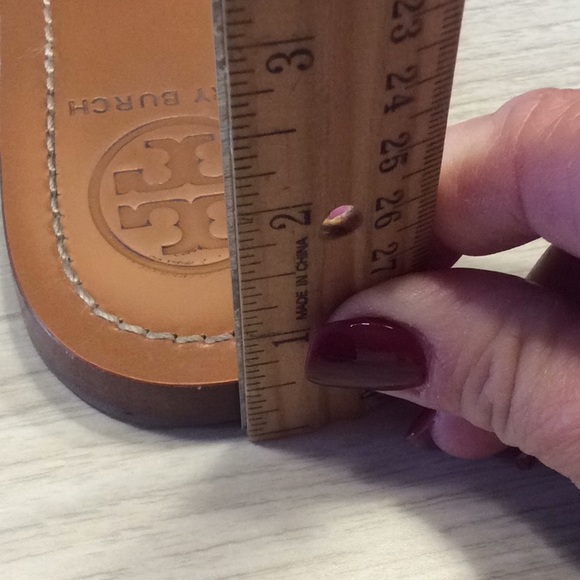 Tory Burch “T” logo Flat Thong Black Sandal - 7 - Picture 16 of 16